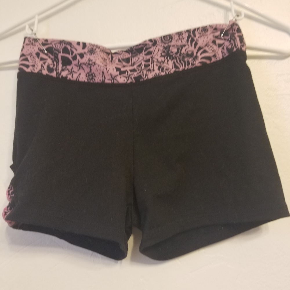 Butt Shorts